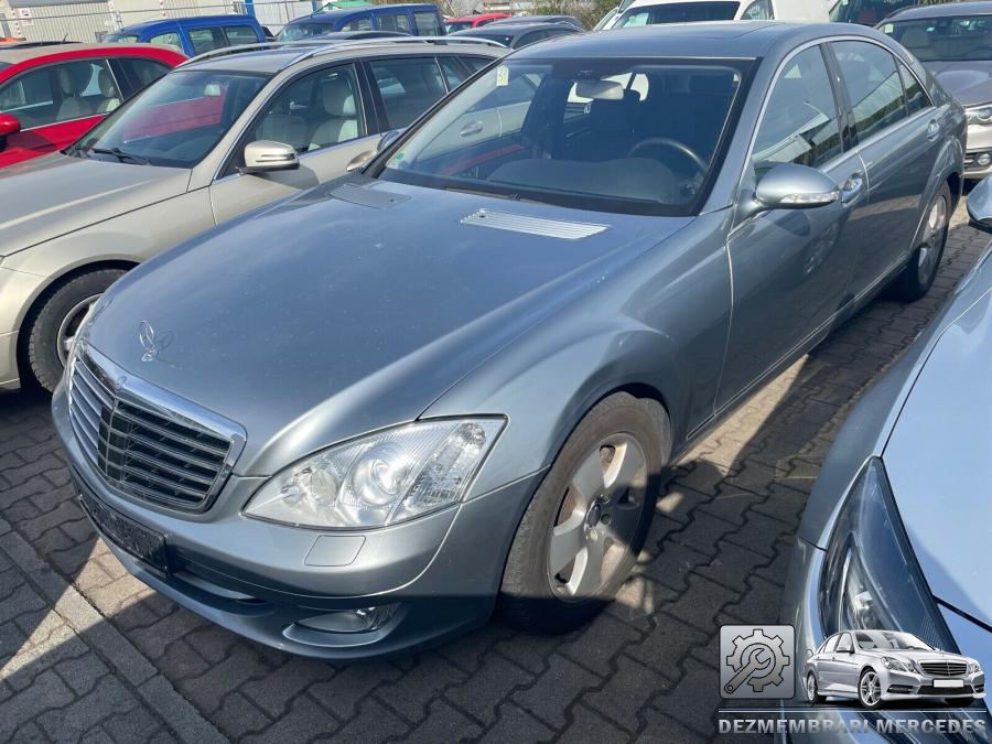 Aripa spate mercedes s class 2008