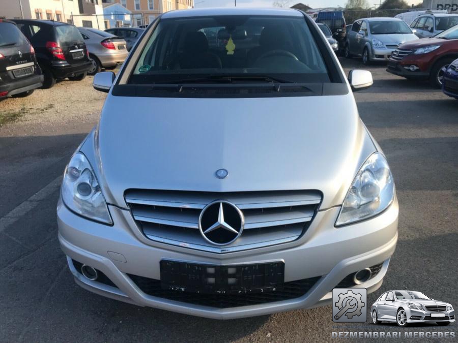 Stalp central mercedes b class 2008